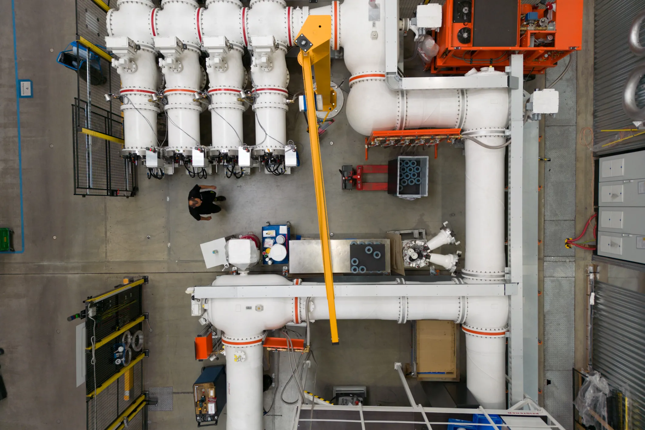 Einblick in das Labor in Winterbach. Forografiert von oben.