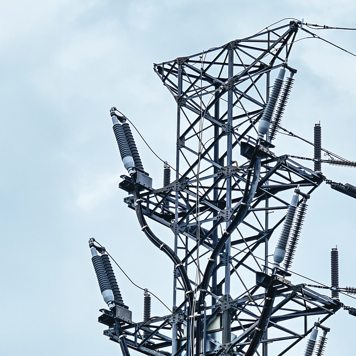 Die öl- und gasfreien RetrofitEndverschlüsse eignen sich für alle Installationsszenarien und für Spannungsebenen bis 170 kV.